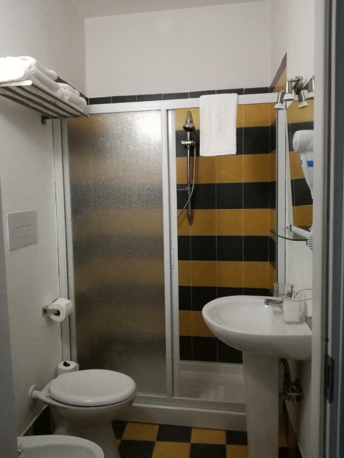 Domus 19 Hotel Napoli Eksteriør billede